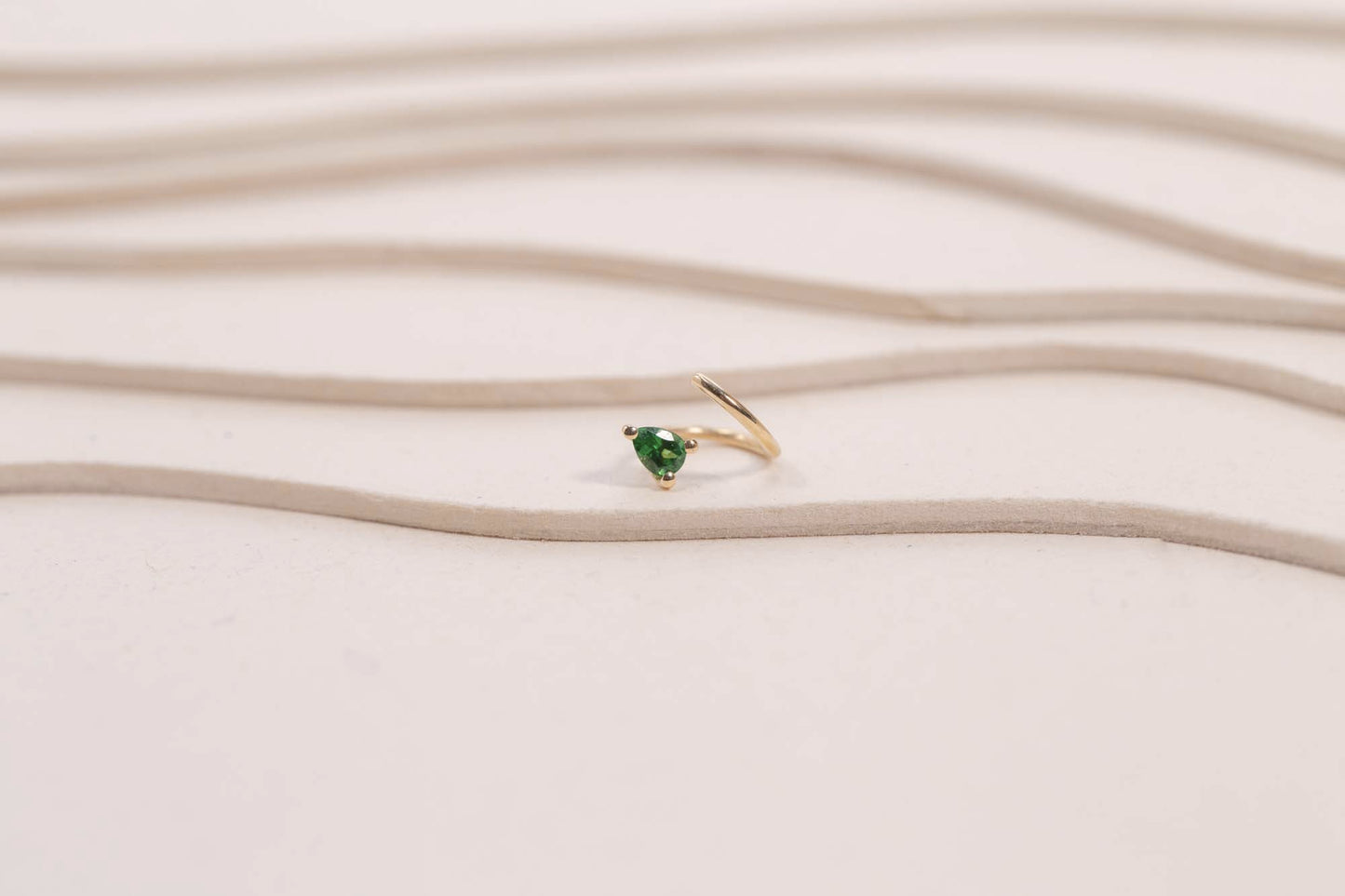 Boucle d'oreille Piton Double Tsavorite