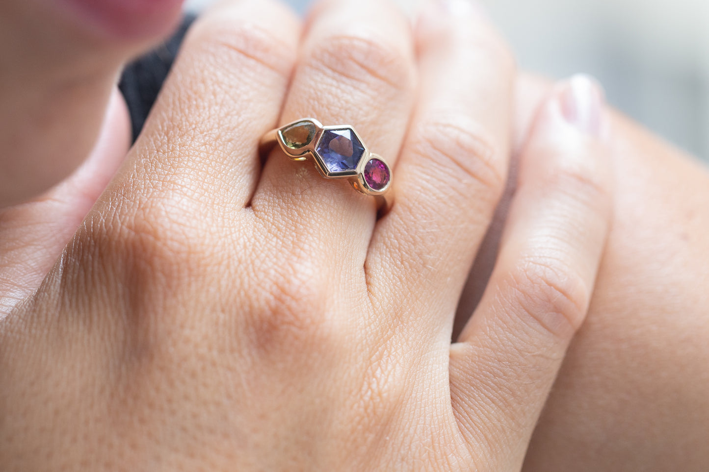 Bague Strate Iolite Tourmaline