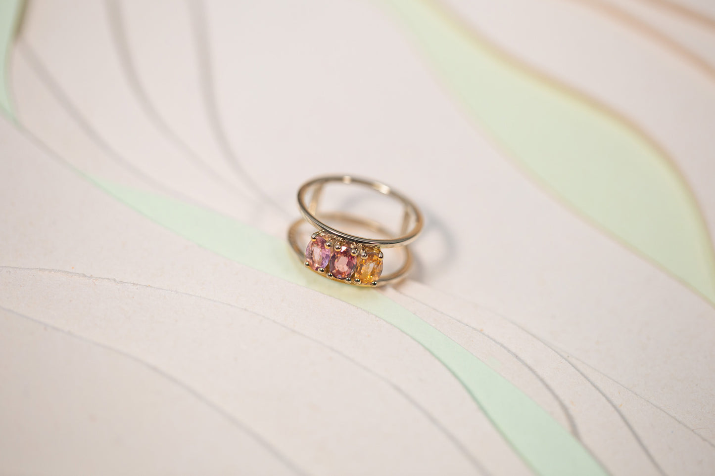 Bague Suspendue Cascade Saphirs